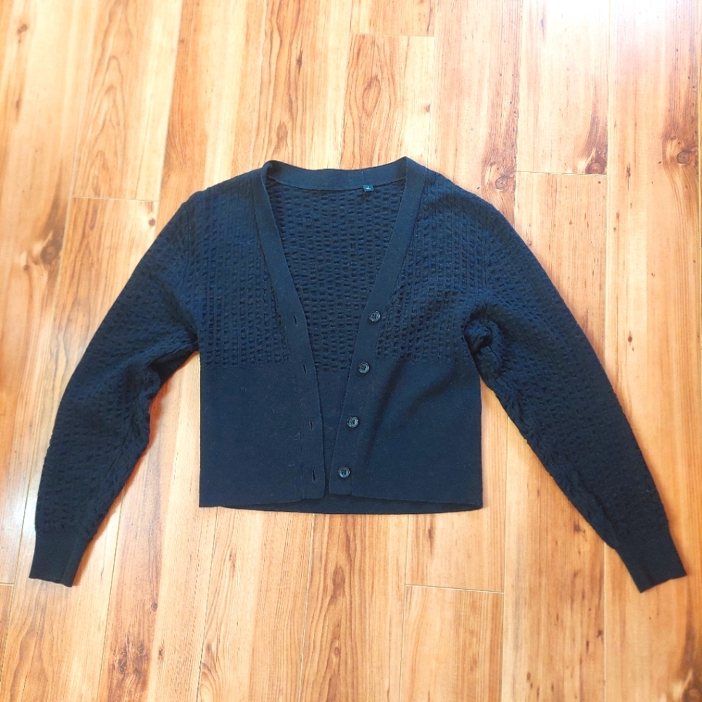 Cropped Uniqlo cropped cardigan